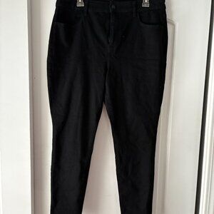 Black American Eagle Hi-Rise Jegging- Size 16 Short